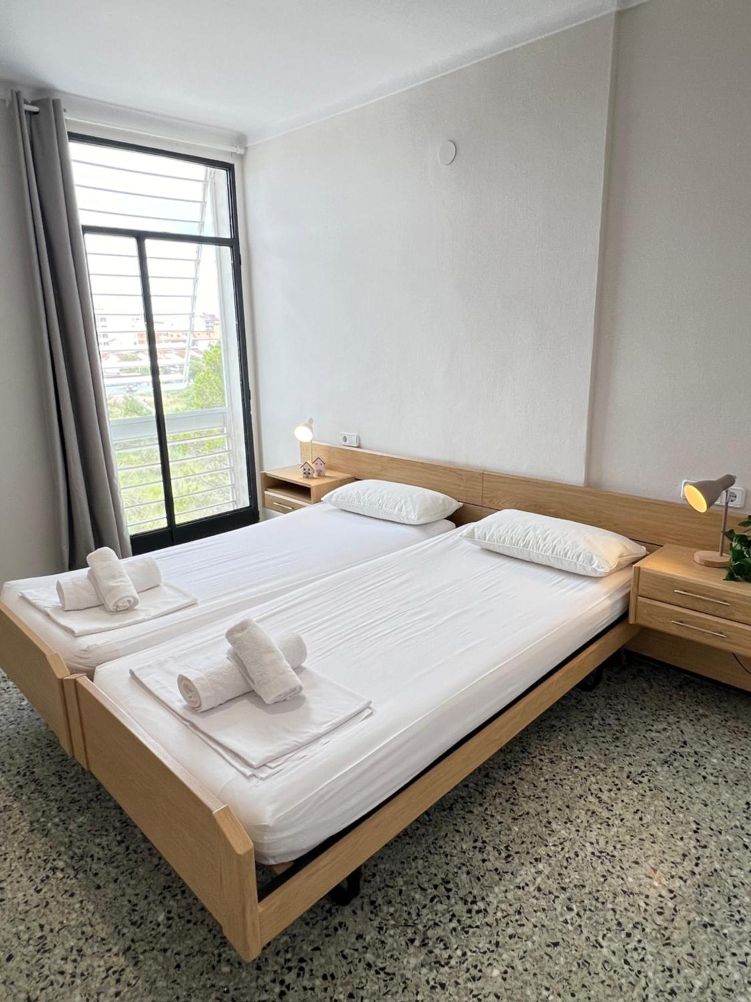 3 Room Apartment, 500M To Beach, Swimming Pool, Nice Terrace Росес Екстериор снимка