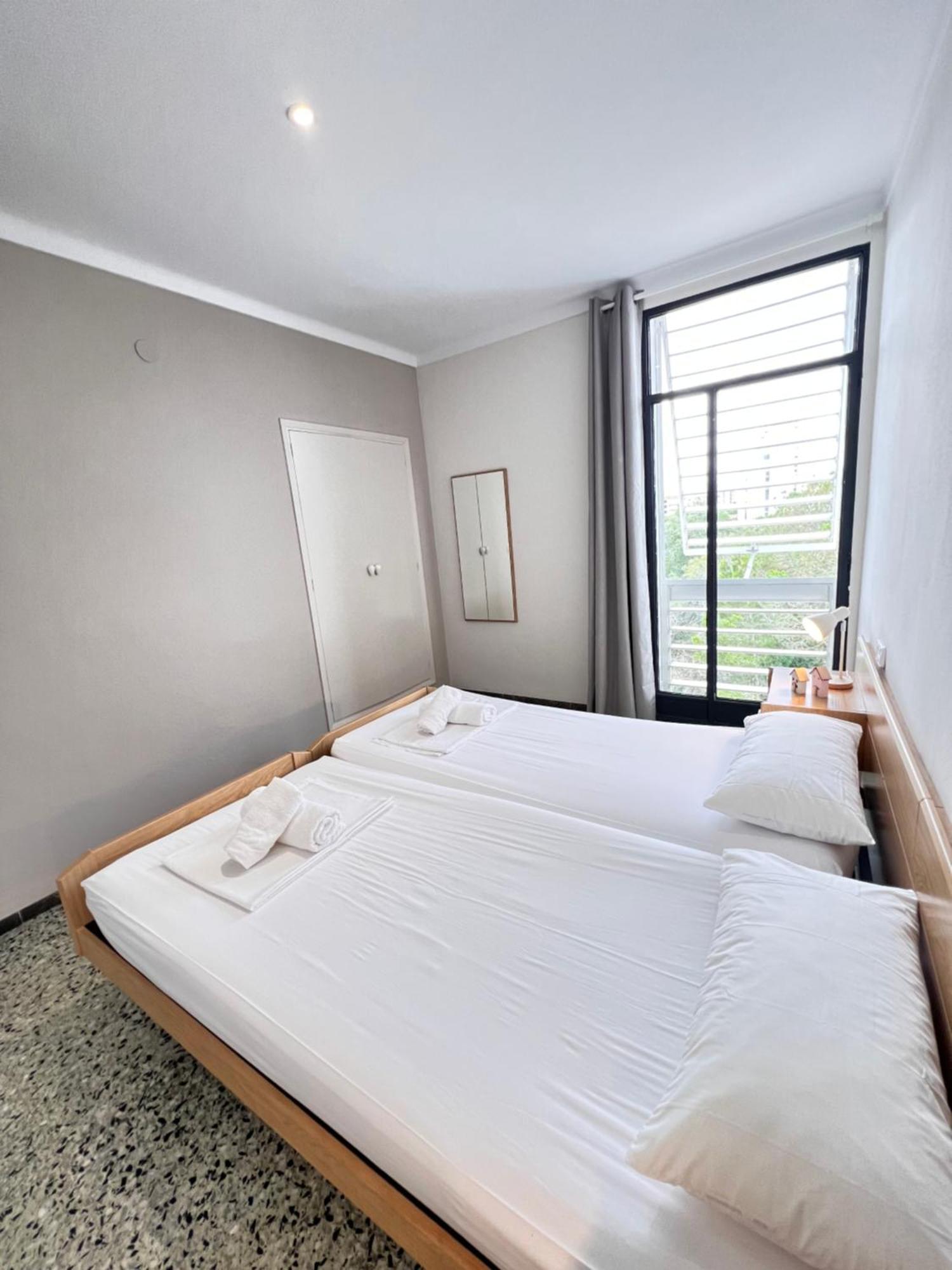 3 Room Apartment, 500M To Beach, Swimming Pool, Nice Terrace Росес Екстериор снимка
